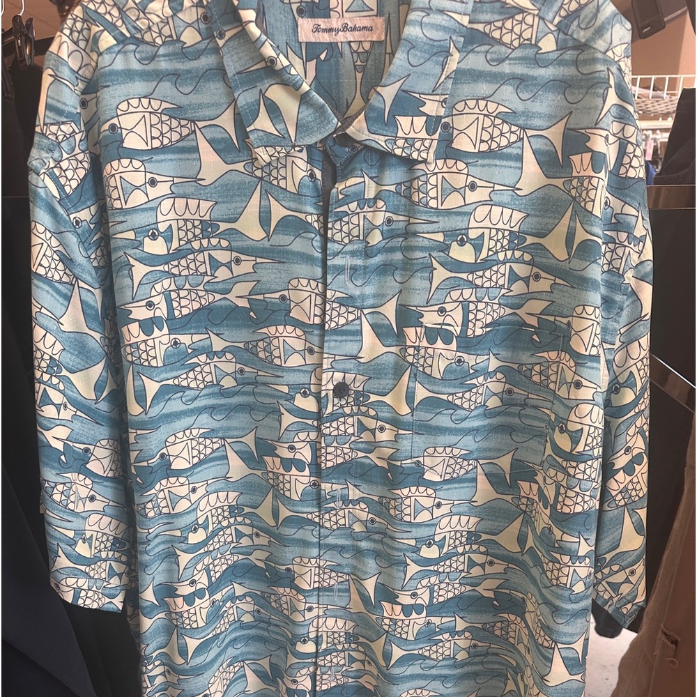 - Tommy Bahama Collectors Edition Silk Blend Blue Island Zone. 2XL